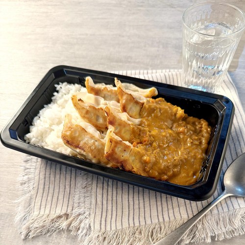 【冷凍】みよしの 餃子カレー弁当 1個(510g)