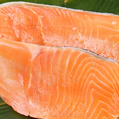 サーモンページ① 鮮度+］【冷蔵】 青森サーモン切身(加熱用・解凍・養殖) 180g(90g x 2