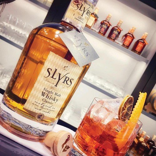 リースモルト 43%/ドイツ産】 シュリアス シングルモルト クラシック 700ml Green