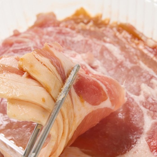[鮮度+]【冷蔵】とうほく三元豚 豚肉ロース味付け生姜焼き用 (国産) 190g～250g
