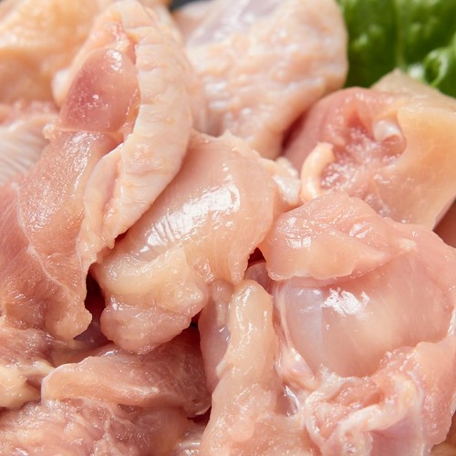 純輝鶏 もも肉角切り 200g 【冷凍】トップバリュグリーンアイナチュラル 鹿児島県産