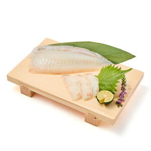 冷凍】 三重県産 ひらめ養殖刺身用(腹) 1冊 約70g Green Beans