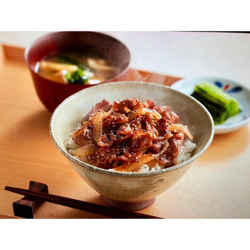 冷凍】 ジョイフルの牛焼肉丼の具 ブラックペッパー付き 1個入(具材90g