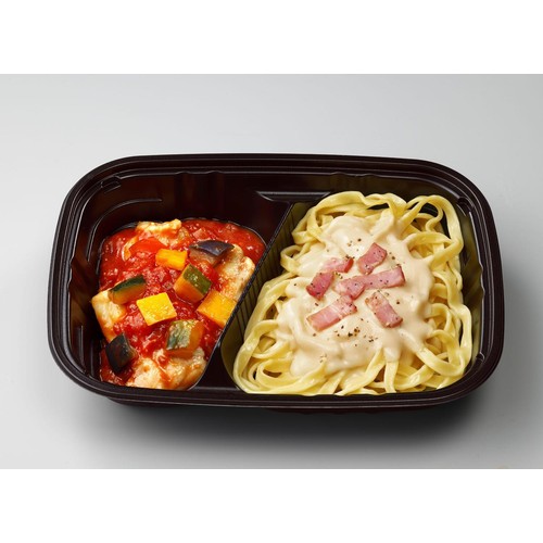 ニチレイ 三ツ星プレート チキンと野菜のトマト煮風&カルボナーラ【冷凍】 1人前(300g)