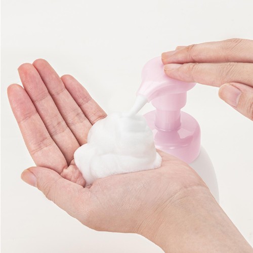 なめらか本舗 豆乳イソフラボン 薬用エイジングケア泡洗顔 つめかえ用 180mL